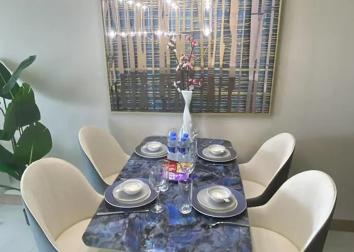 Apartment Spacious And Comfortable 3br, 2br, 1br Suitable Family Reunion Ii Seaview And Poolview Ii Next To Okada, Airport, Moa, Free Parking Manila
