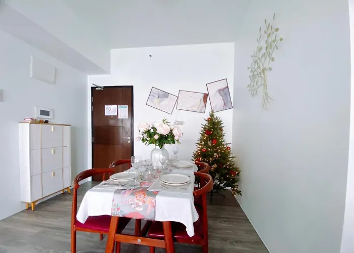 Apartment Spacious And Comfortable 3br, 2br, 1br Suitable Family Reunion Ii Seaview And Poolview Ii Next To Okada, Airport, Moa, Free Parking Manila