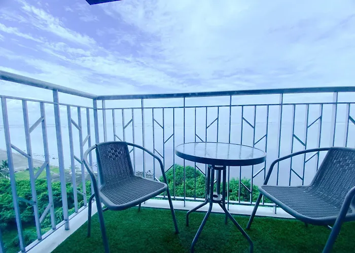 Spacious And Comfortable 3br, 2br, 1br Suitable Family Reunion Ii Seaview And Poolview Ii Next To Okada, Airport, Moa, Free Parking Apartment Manila