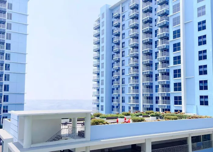 Spacious And Comfortable 3br, 2br, 1br Suitable Family Reunion Ii Seaview And Poolview Ii Next To Okada, Airport, Moa, Free Parking *