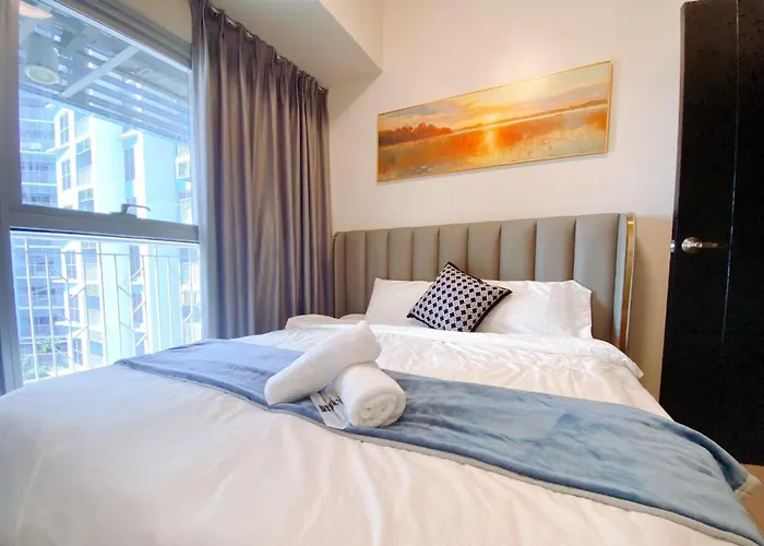 Apartment Spacious And Comfortable 3br, 2br, 1br Suitable Family Reunion Ii Seaview And Poolview Ii Next To Okada, Airport, Moa, Free Parking *