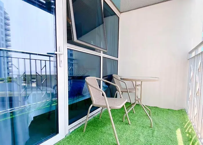 Spacious And Comfortable 3br, 2br, 1br Suitable Family Reunion Ii Seaview And Poolview Ii Next To Okada, Airport, Moa, Free Parking Apartment *
