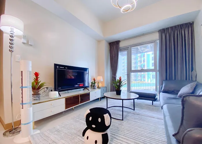 Apartment Spacious And Comfortable 3br, 2br, 1br Suitable Family Reunion Ii Seaview And Poolview Ii Next To Okada, Airport, Moa, Free Parking *